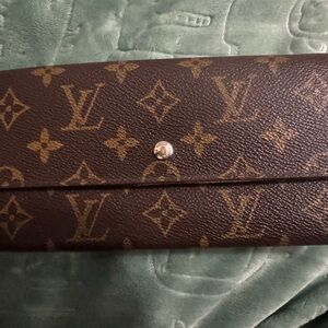 Louis Vuitton Textured Brown Leather Detail